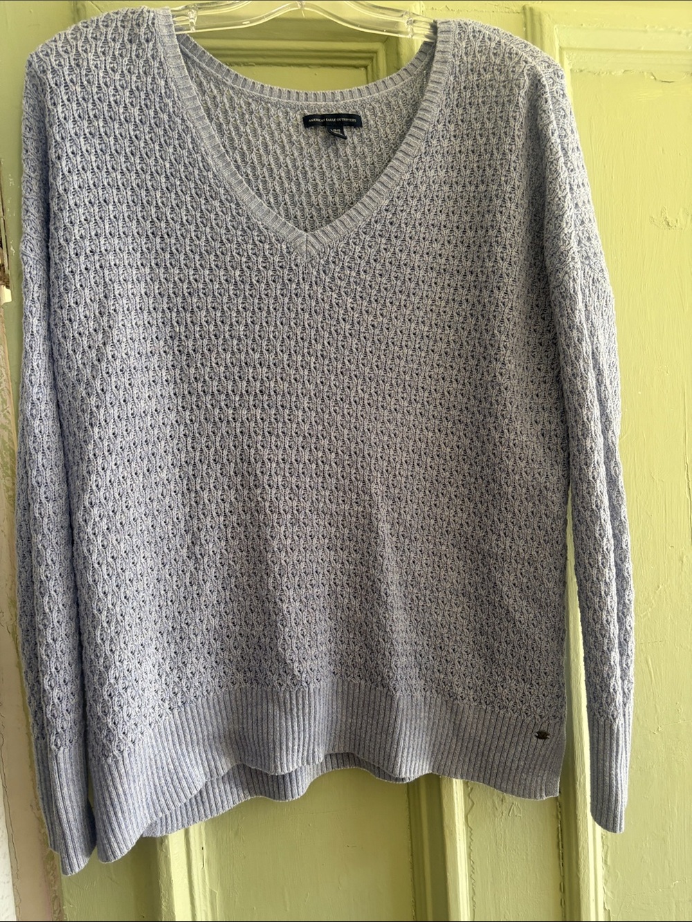 American Eagle Light lila V-Neck Cable Knit Sweater - Women